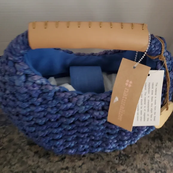 Naturalizer Cornhusk Straw Bag. - Picture 6 of 16